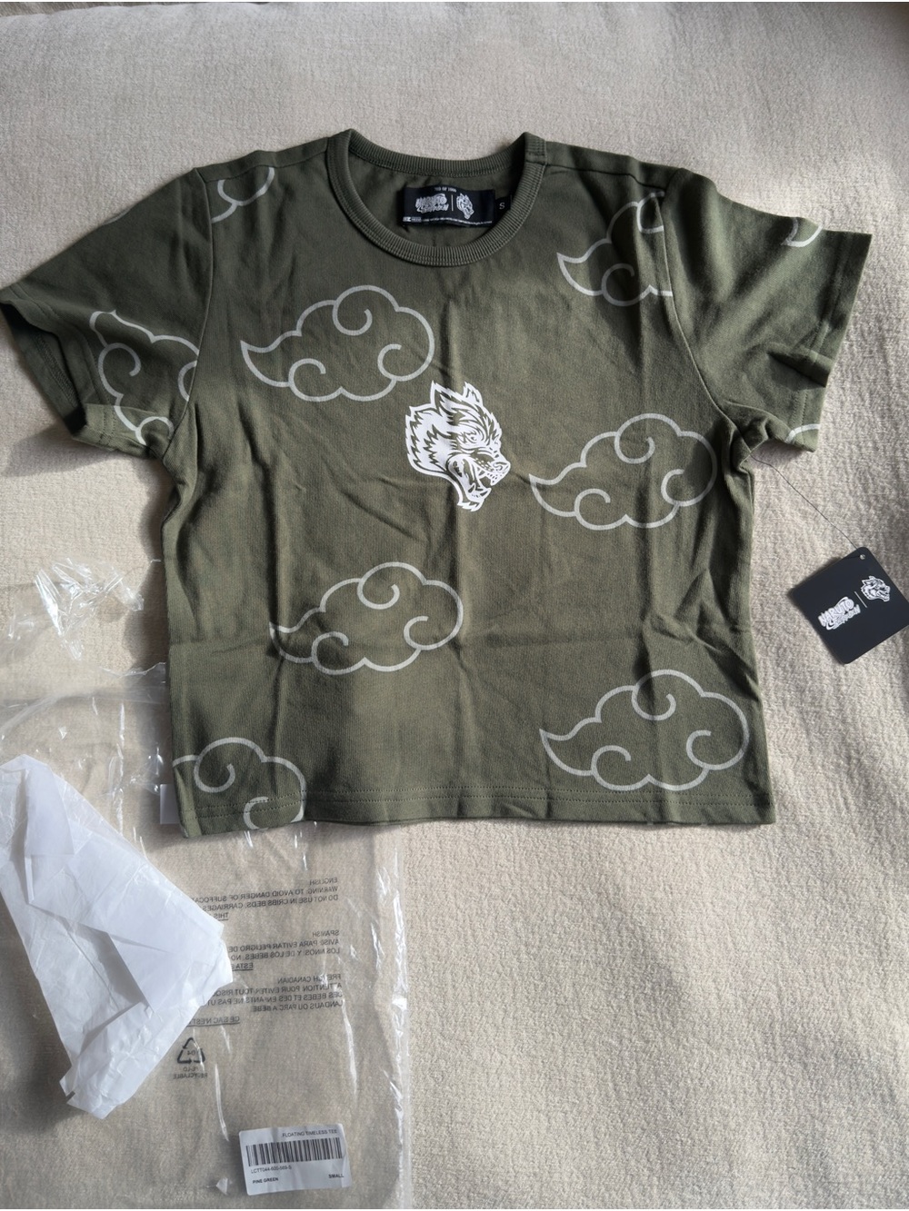 Darc sport Naruto women’s Small crop tee